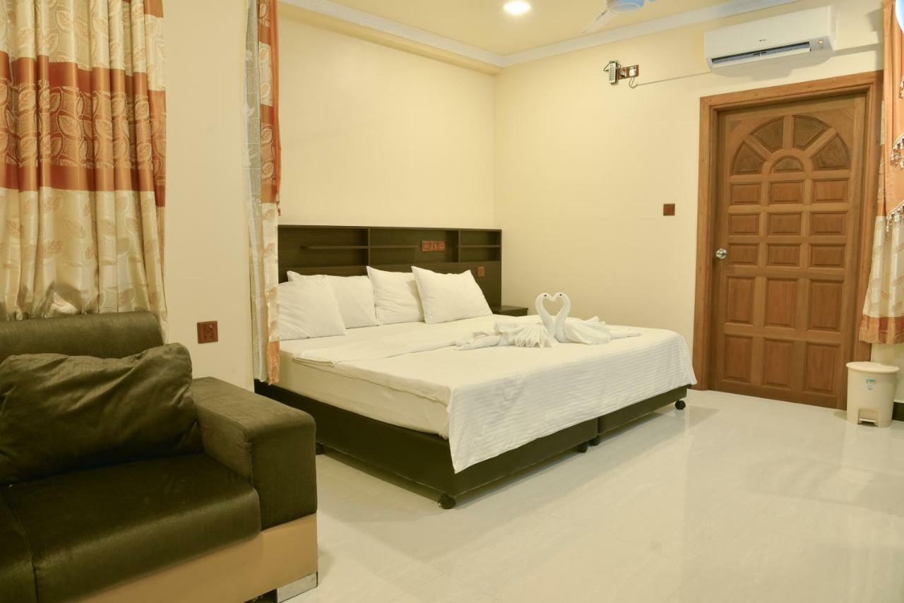 Nalaveshi Inn Хураа Екстериор снимка